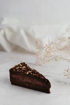Kép 1/2 - Szafi Bakery Párizsi csokoládé torta - szeletelt 135 g (gluténmentes)
